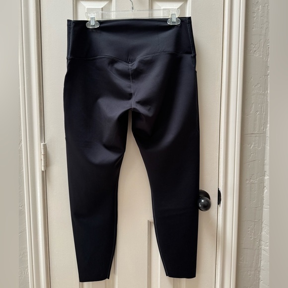 NWOT Nike Go XL (16_18) High-Waisted 7/8 Leggings with Pockets, Black - Picture 3 of 5